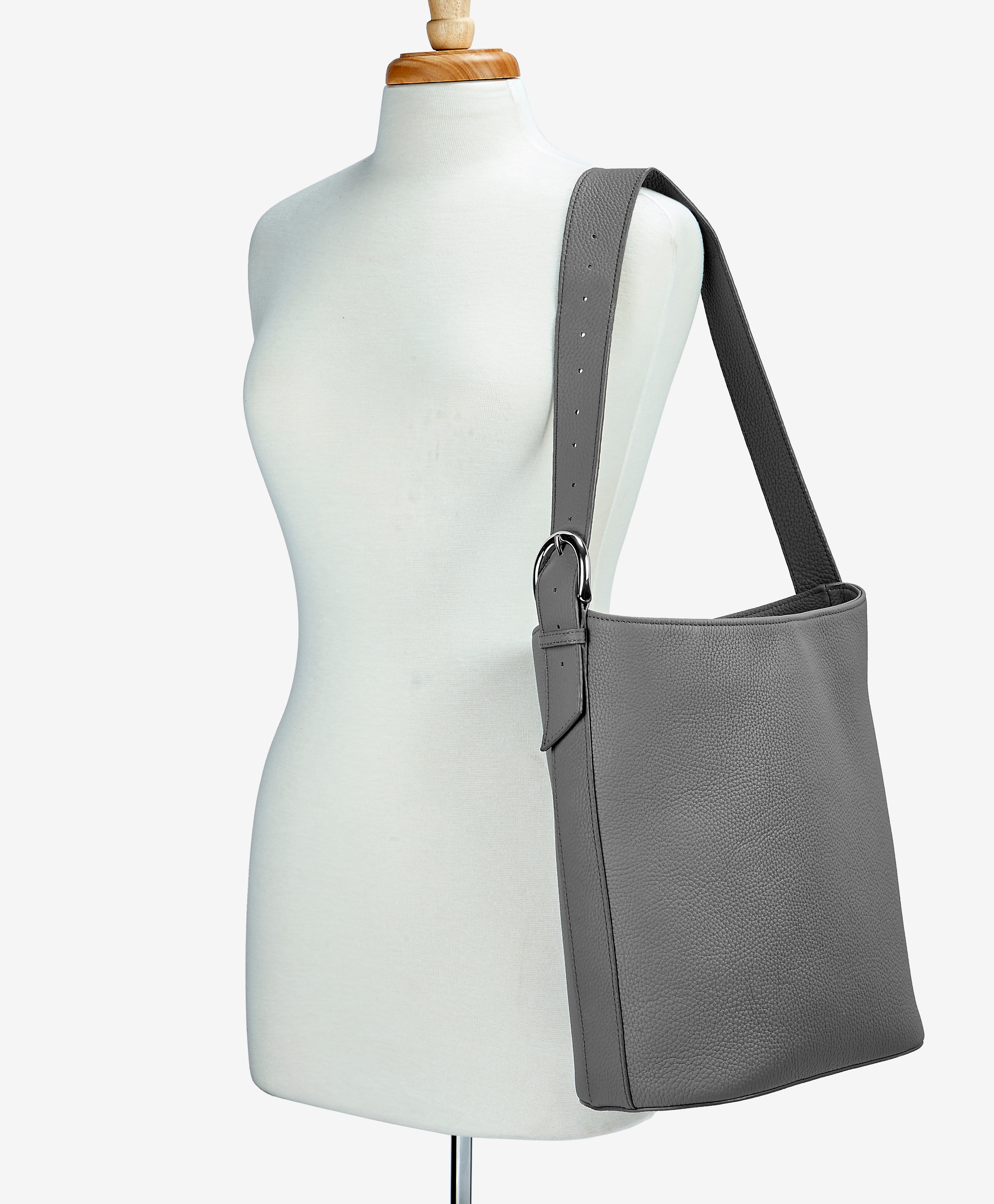 Avery Bucket Bag