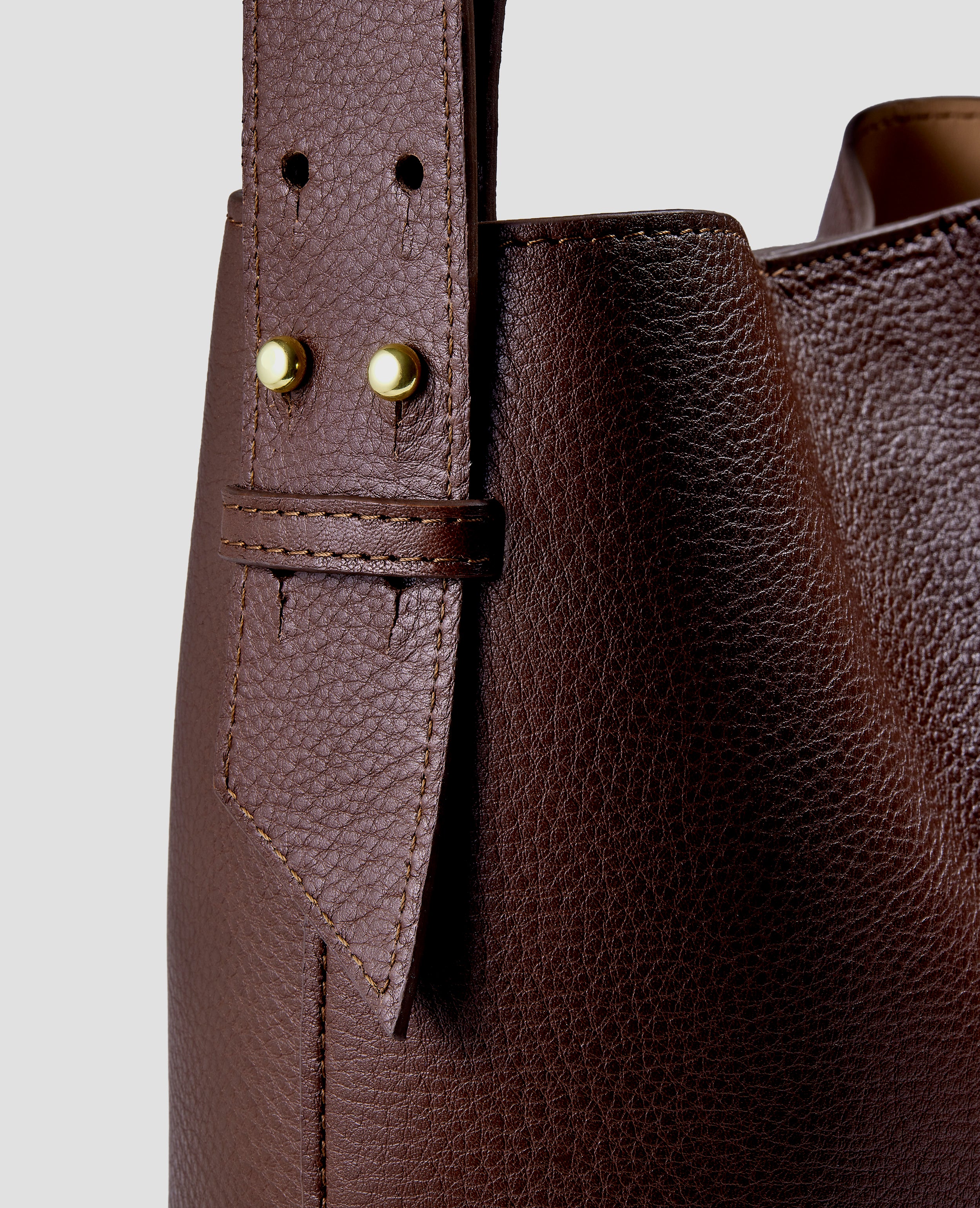 Graceful Horse Selena Bucket Bag