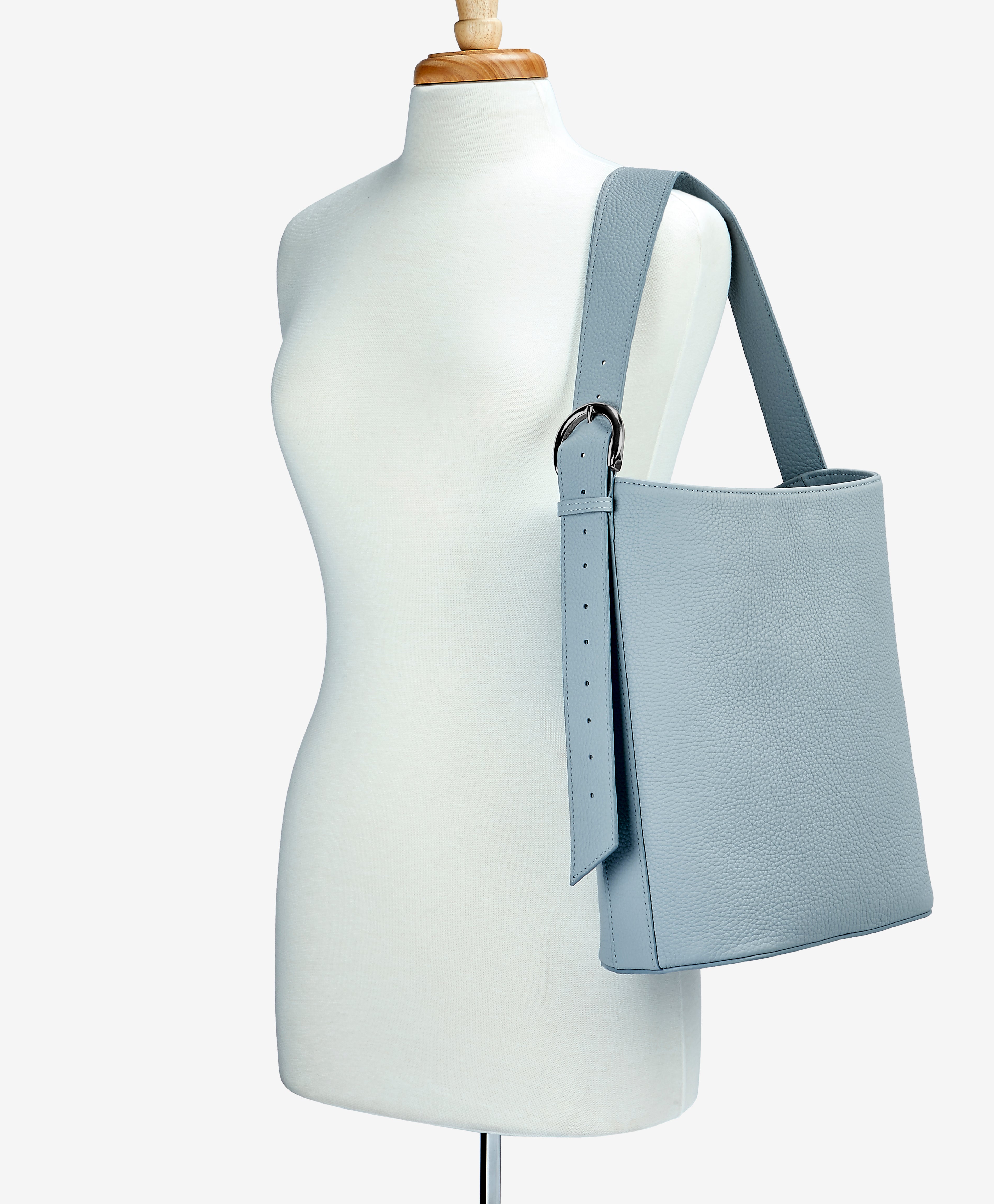 Avery Bucket Bag