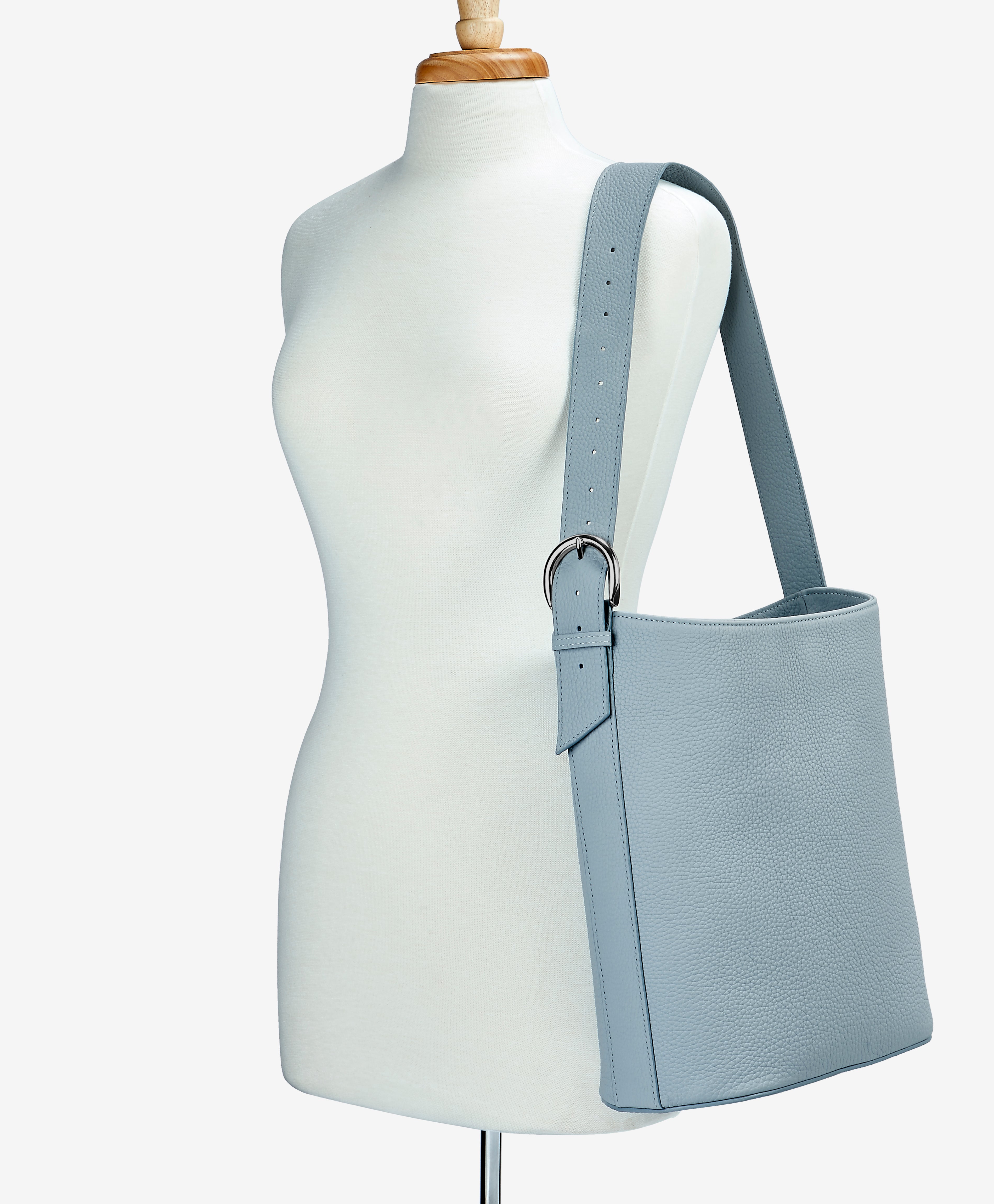 Avery Bucket Bag