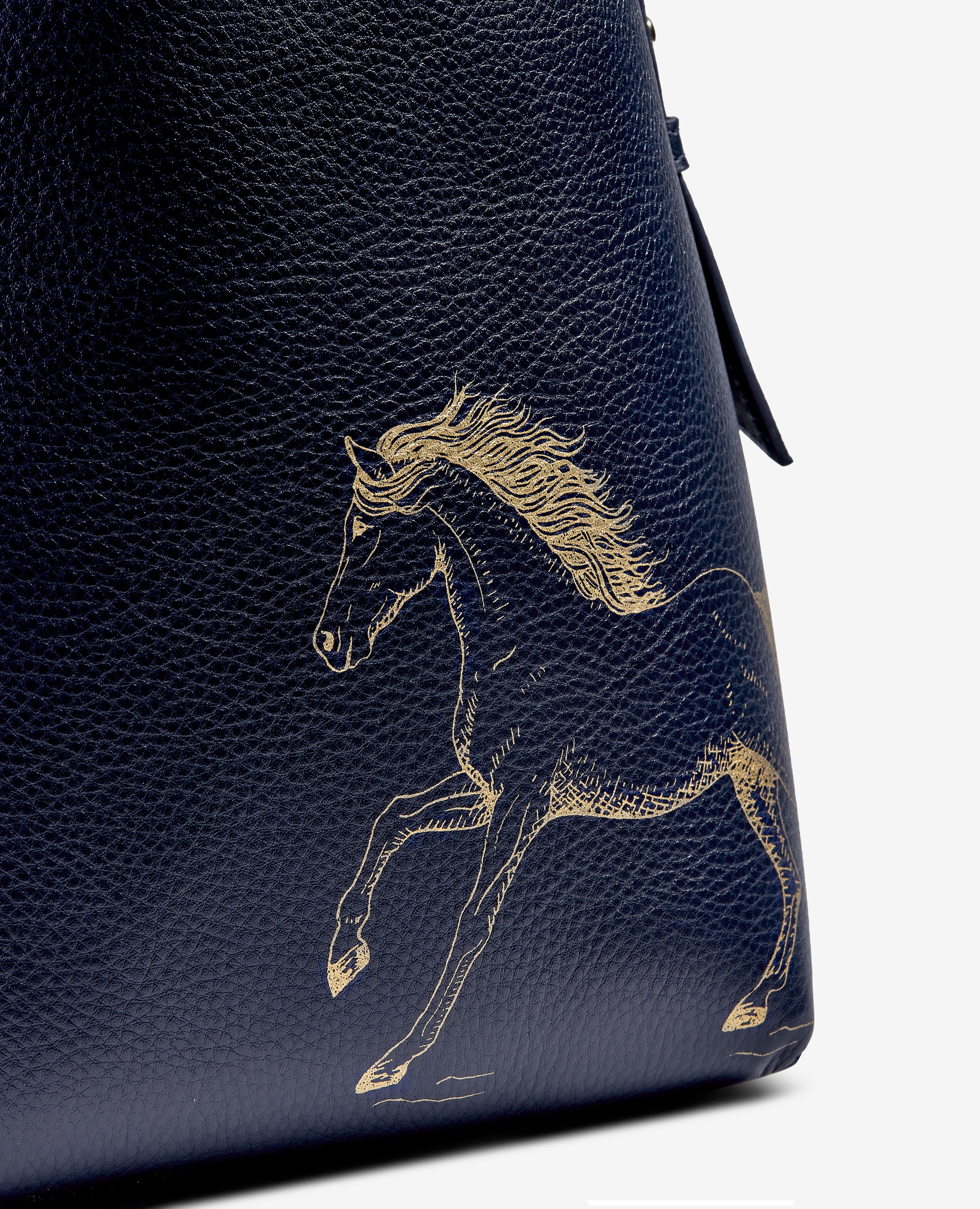 Graceful Horse Selena Bucket Bag